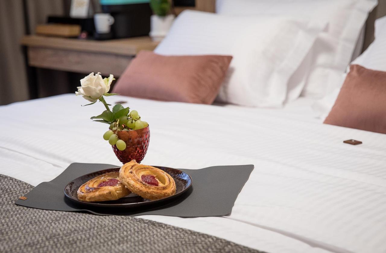Gaestehaus Zum Roten Hahn 鲁纳 外观 照片